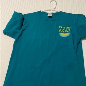 Kiss my açai turquoise T-shirt